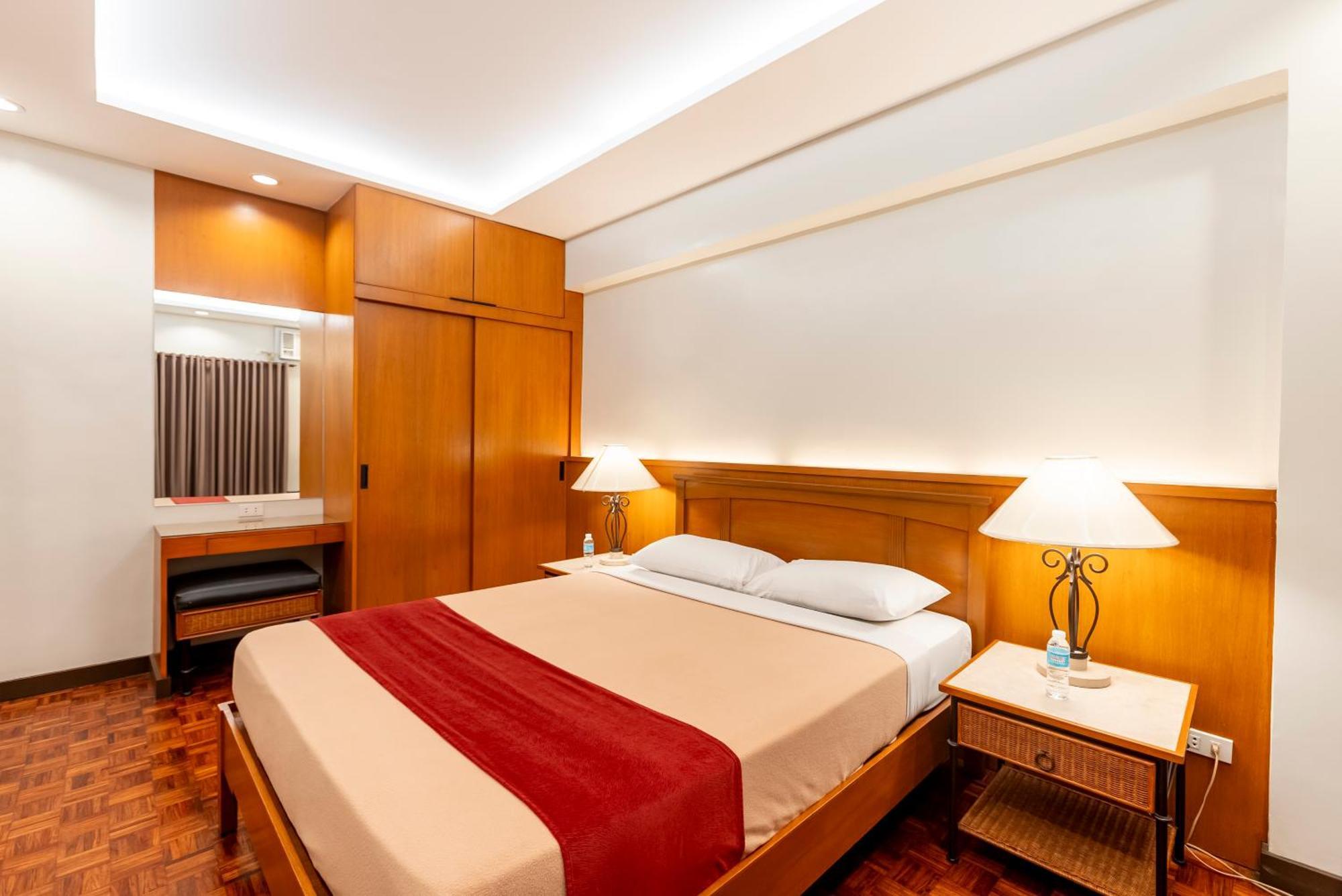 Tropicana Suites Манила Экстерьер фото