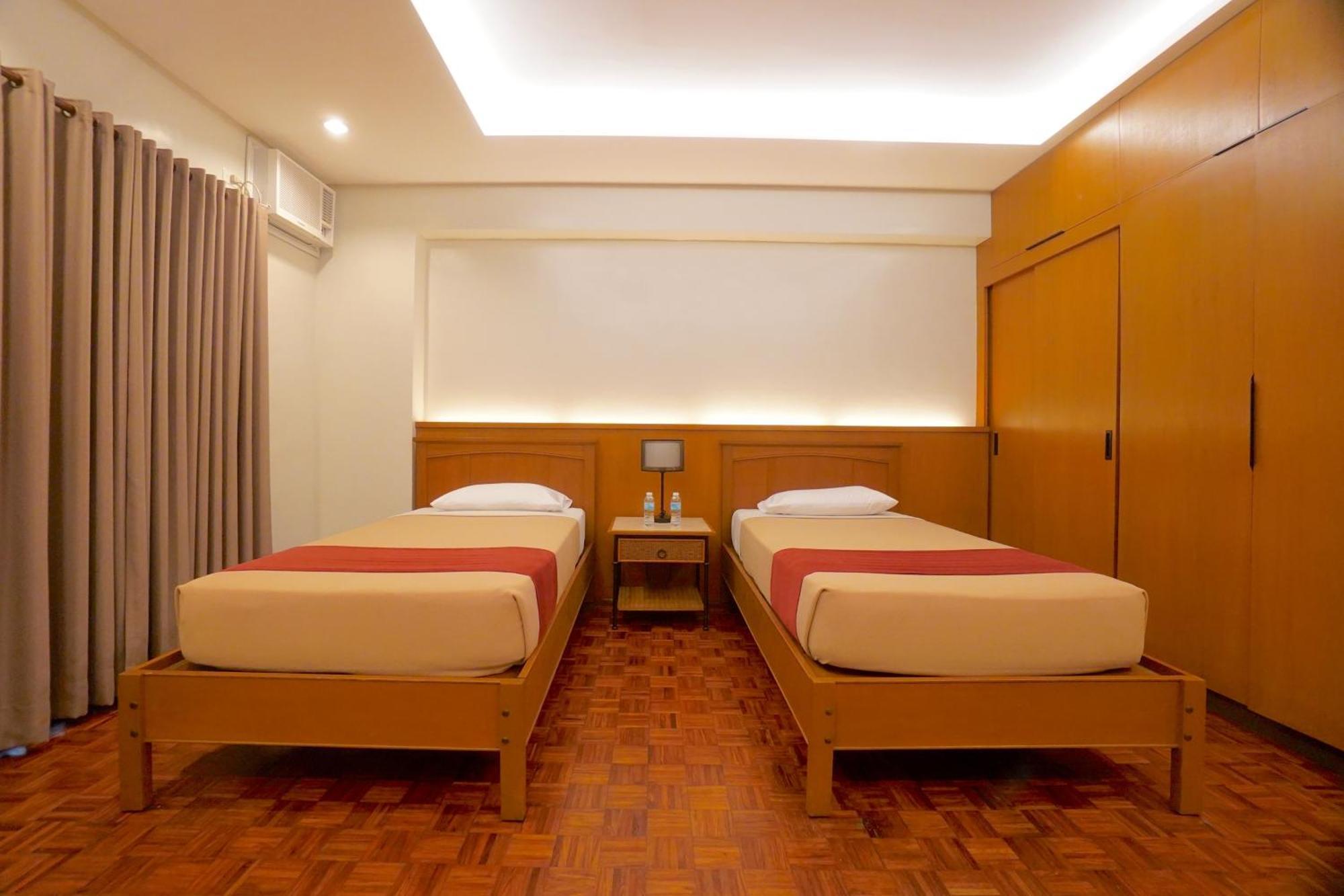 Tropicana Suites Манила Экстерьер фото