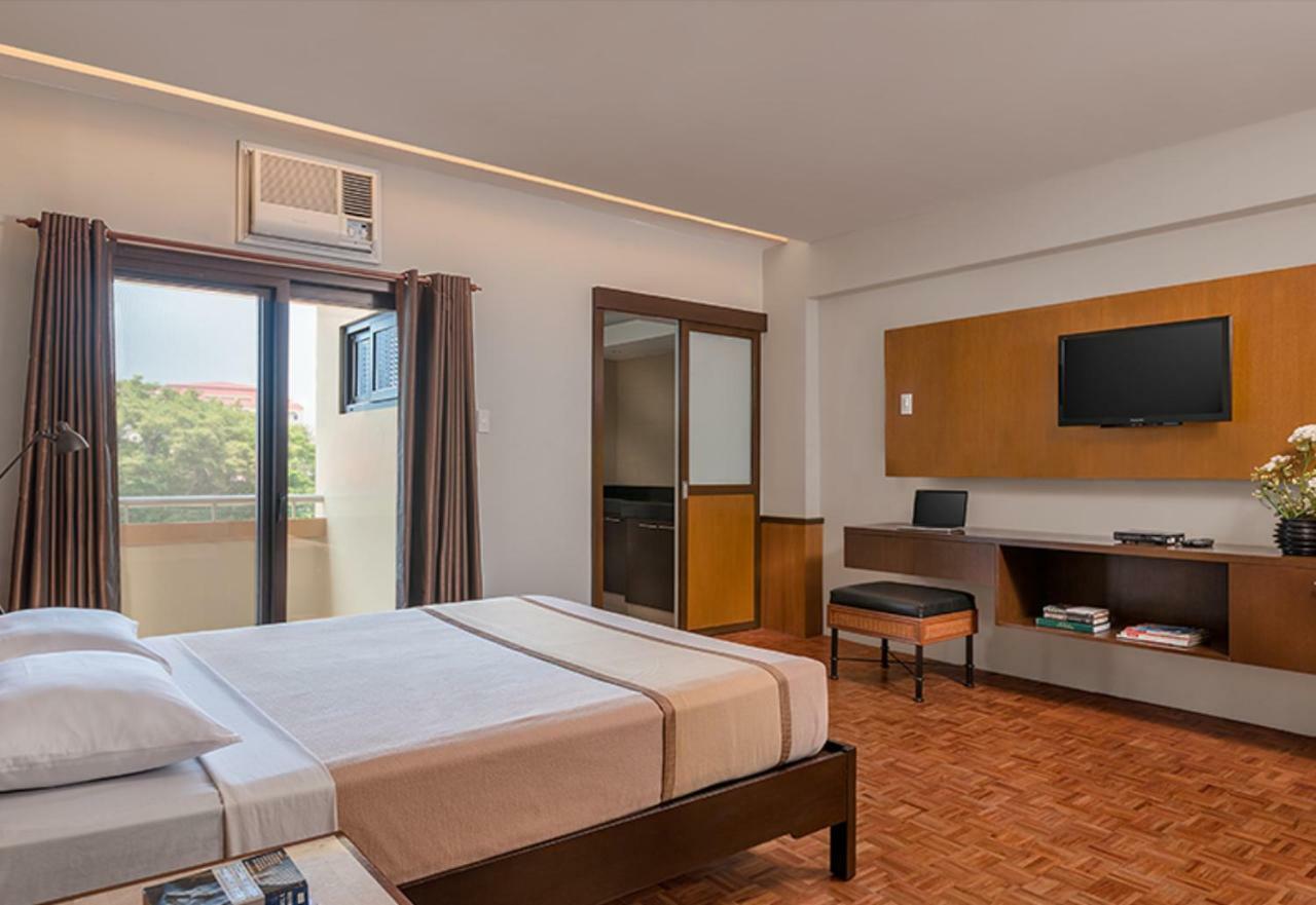 Tropicana Suites Манила Экстерьер фото