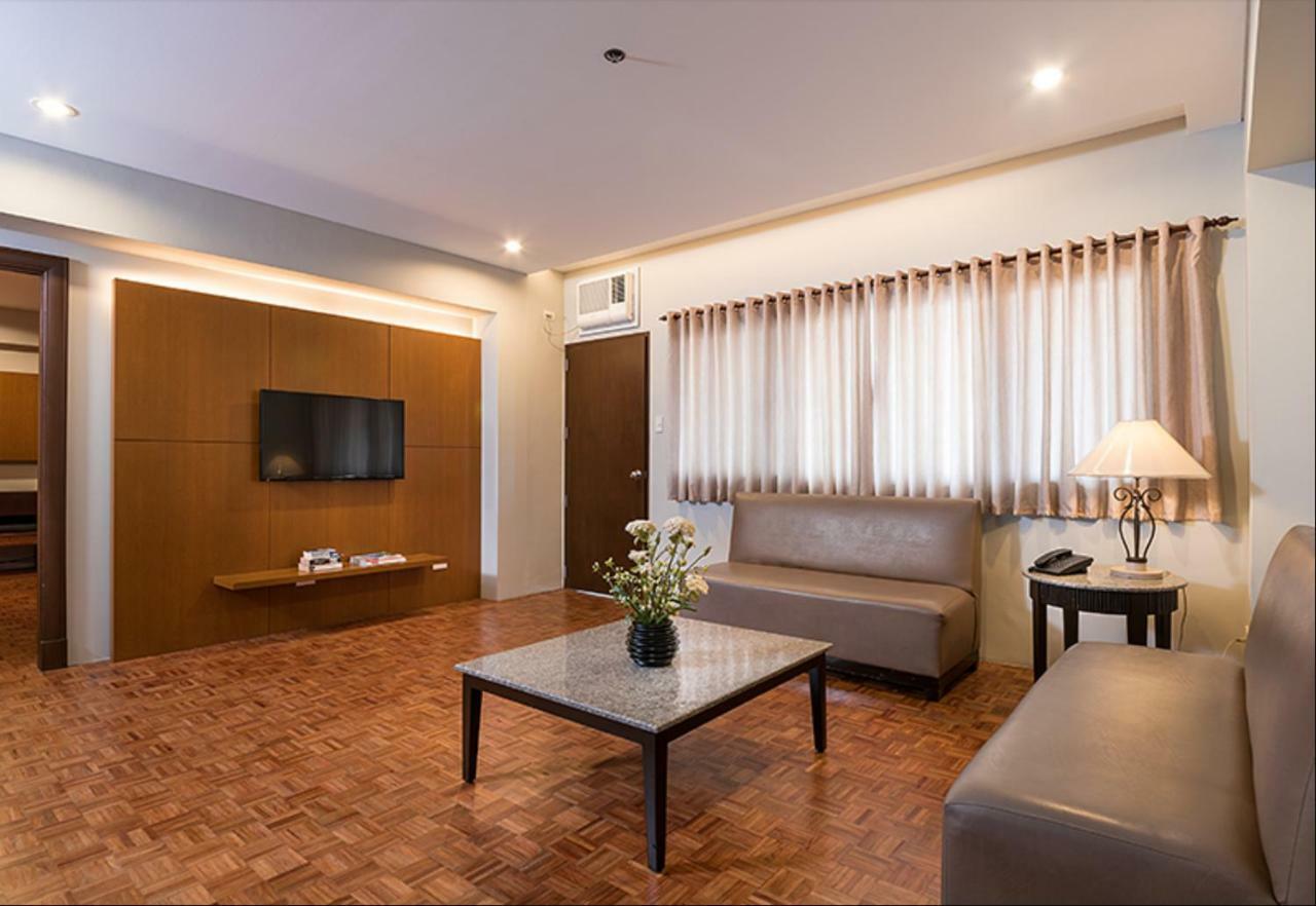 Tropicana Suites Манила Экстерьер фото
