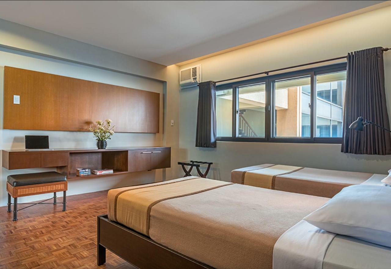 Tropicana Suites Манила Экстерьер фото