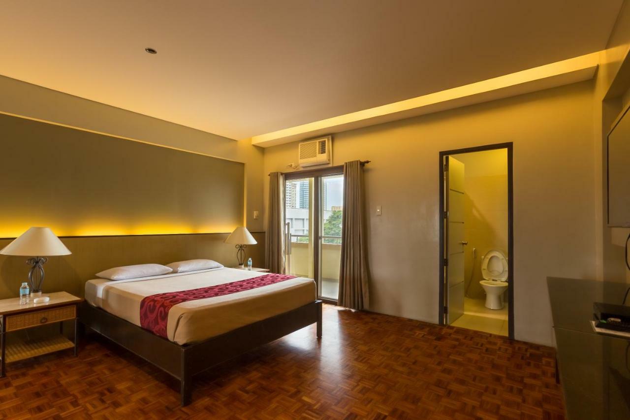 Tropicana Suites Манила Экстерьер фото